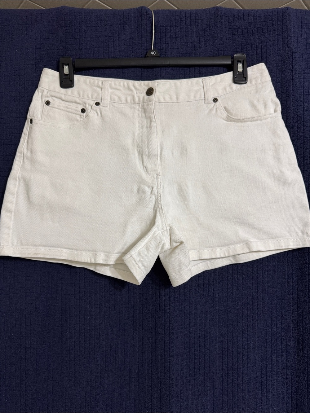 Jeanology classic 5 pocket white denim shorts. Size 12